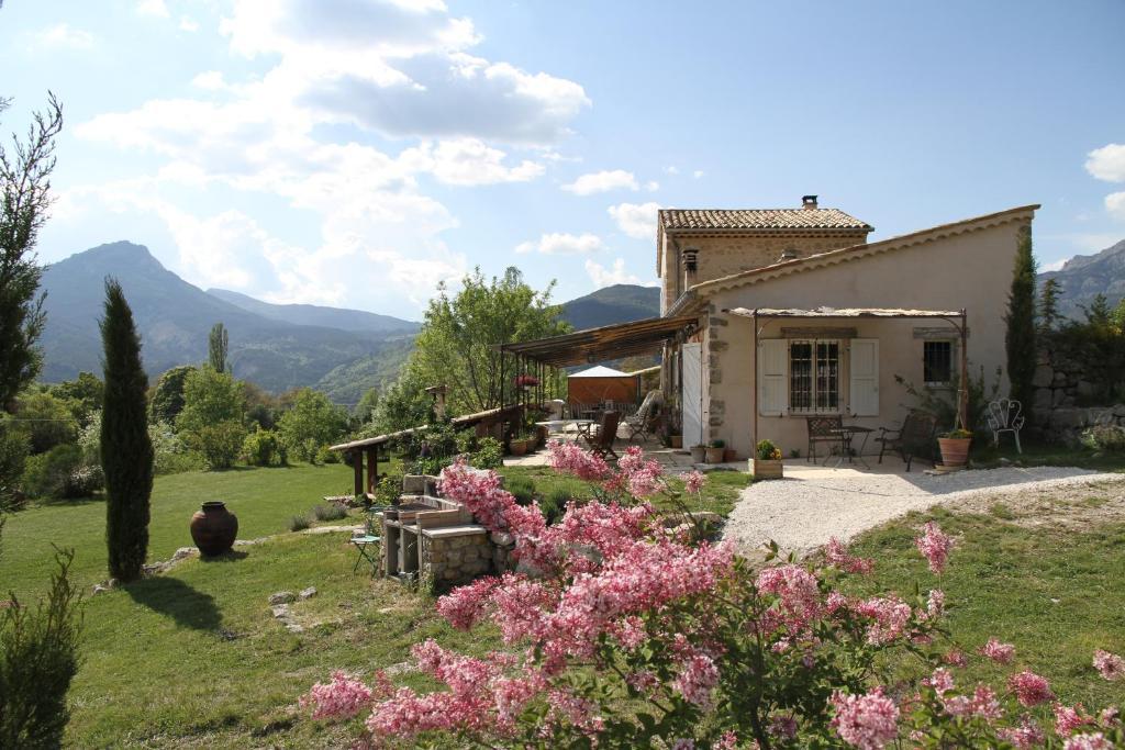 Hotel Les Hauts De L'Escoulaou Castellane Zimmer foto