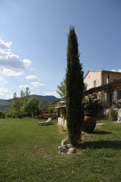 Hotel Les Hauts De L'Escoulaou Castellane Zimmer foto